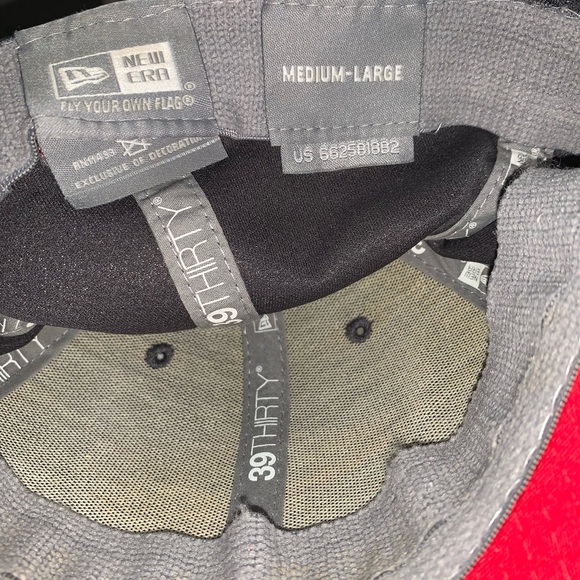 New England Patriots
Grey 39THIRTY Flex Cap; Size M/L
Used w/Stickers No tags - Picture 3 of 6